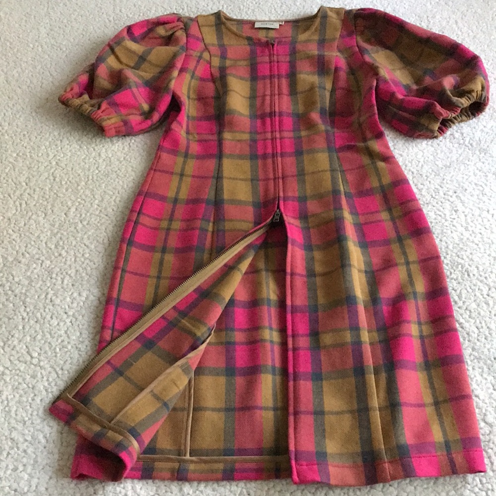 Plaid Puff-Sleeve Shift Dress in Pink & Tan - Picture 8 of 16